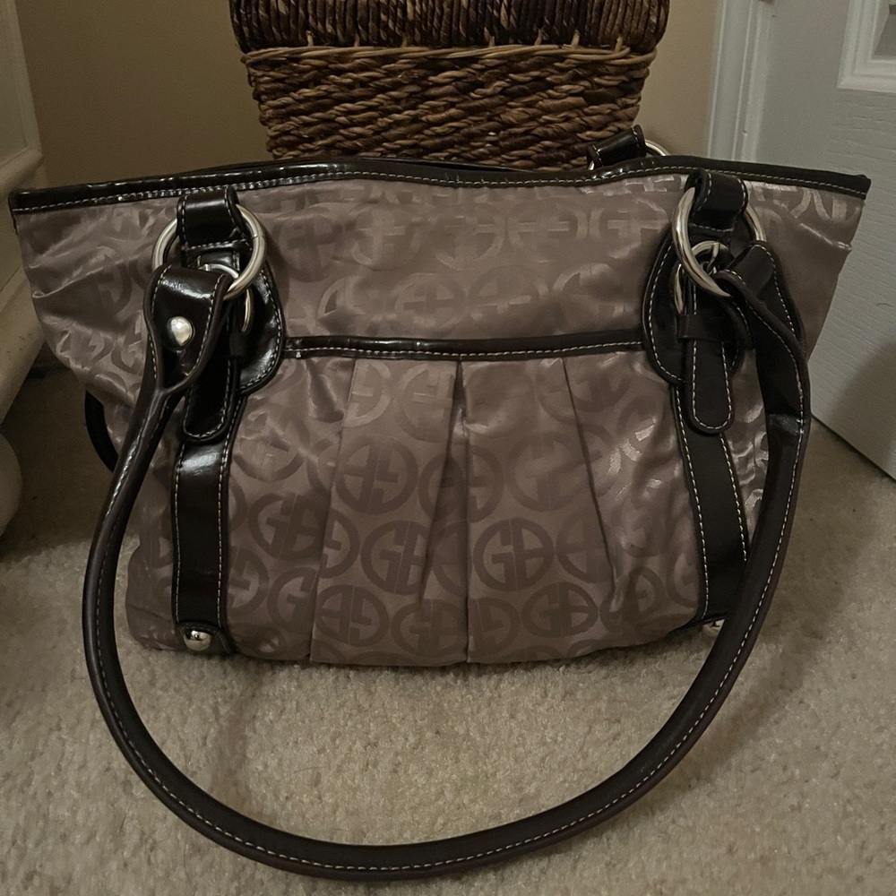 Giani Bernini handbag with light brown and sheen logo and dark brown trim